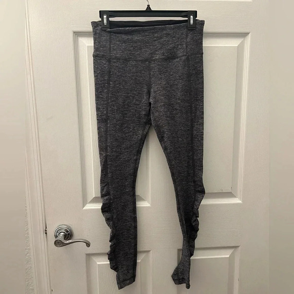 ! Lululemon Run: Turn Around Tight Heathered Black Hidden Pockets Size 8 - Picture 2 of 5